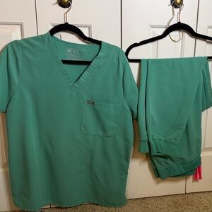 Figs women’s surgical Green set